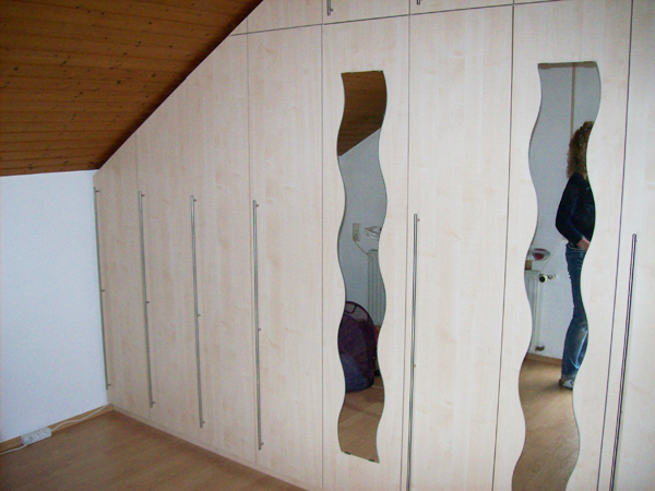  Einbauschrank Dachschräge 